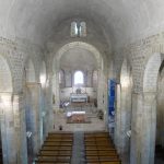 Champdieu : la nef de l'église vue de la tribune (photo Grahlf/F. Robert)